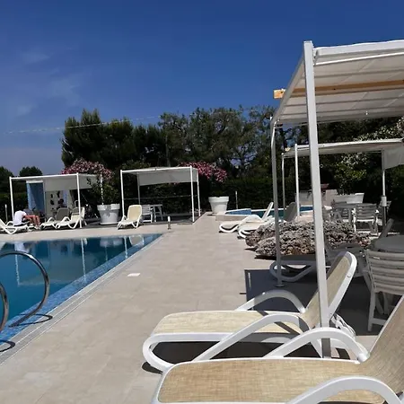 Lamandia Lägenhetshotell 3*