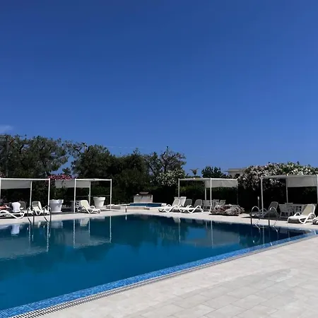 Lamandia Lägenhetshotell 3*