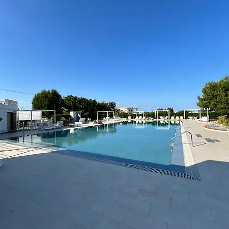 Lägenhetshotell Lamandia 3*